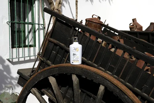 Vista 8 de HACIENDA GUZMÁN - Aceite de Oliva Virgen Extra Bio Mezcla de Manzanilla, Hojiblanca y Arbequina. Perfecto para cocinar, hornear y aderezo