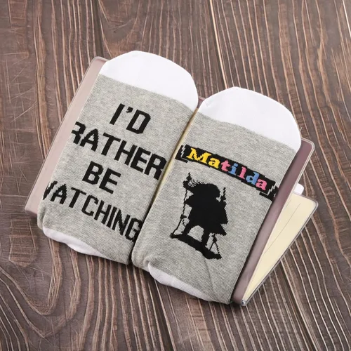 Vista 3 de BWWKTOP Matilda - Calcetines musicales de Matilda, regalos musicales I'd Rather Be Watching Matilda Broadway Musical Theater Socks