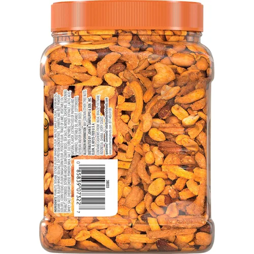 Vista 3 de Southern Style Nuts Cheesy Cheddar Hunter Mix, 20 onzas, cacahuetes, palitos de sésamo, palitos de maíz, almendras y anacardos