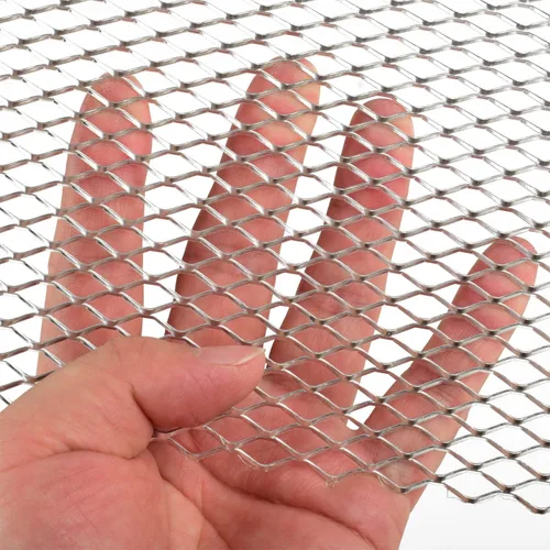 Vista 3 de AggAuto - Malla universal de 40 x 13 pulgadas para parachoques de auto, para parrilla de auto, de aleación de aluminio, con agujeros hexagonales