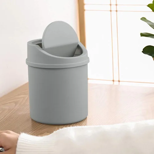 Vista 7 de Mini basurero de escritorio de 2 litros con tapa oscilante, cubo de basura pequeño (gris)