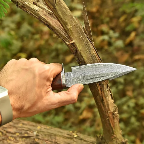Vista 3 de Cuchillo de caza de Damasco hecho a mano de 10 pulgadas con funda de cuero, ideal para desollar, acampar, al aire libre, cuchillo de bushcraft