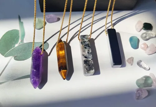 Vista 3 de XIANNVXI 4 piezas de collar de cadena chapada en oro de 14 quilates para hombres y mujeres, amatista, obsidiana, ojo de tigre, labradorita, collar