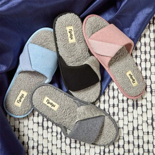 Vista 5 de Floopi Pantuflas de verano suaves con punta abierta para mujer con espuma viscoelástica, correa de punto acento, plantilla de rizo suave, suela