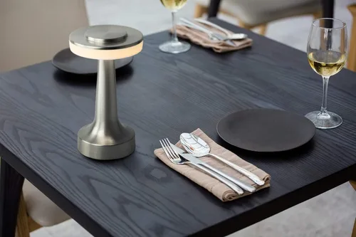 Vista 7 de Lámpara de mesa LED portátil O'Bright con sensor táctil, 3 niveles de brillo, batería recargable de hasta 48 horas de uso, luz nocturna