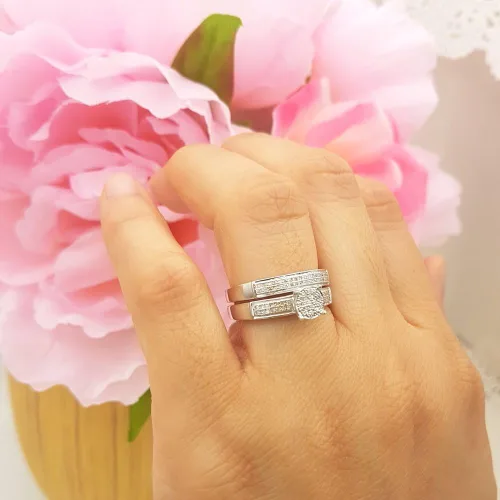 Vista 3 de Dazzlingrock Collection Anillo de compromiso de 0,25 quilates (quilates) con diamantes de corte redondo para mujer, plata de ley de 14 quilates