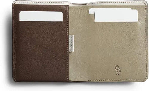 Vista 2 de Bellroy Note Sleeve - Edición premium (cartera delgada de cuero, billetera, billete), Marrón, Minimalista