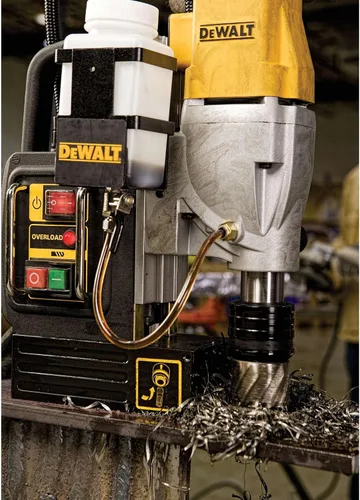 Vista 2 de DEWALT Taladro de columna, magnético, 2 pulgadas, 10 amperios con ajuste de 2 velocidades (DWE1622K)