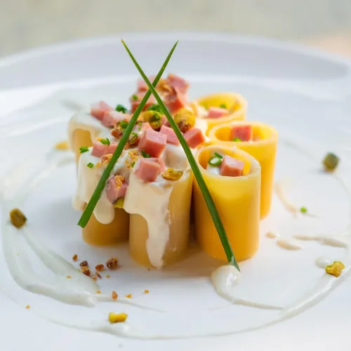 Vista 4 de Sanniti Pasta artesanal sin gluten en Gragnano importada de Italia, 17.6 oz (Paccheri)