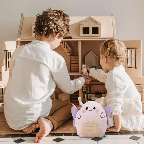 Vista 7 de KINREX Peluche de mariposa – Almohada colorida de abrazo, juguete suave y lindo para niños, niñas, niños, ideal para ocasiones especiales, mide 12