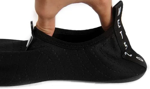 Vista 4 de Zapatos de agua para niños, mujeres y hombres sensación de pies descalzos, de secado rápido, calcetines acuáticos para playa, actividades al aire