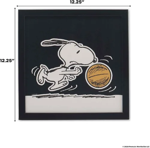 Vista 6 de Peanuts Snoopy Dribbling - Decoración de pared de madera con marco de baloncesto, divertida imagen de Snoopy para el hogar