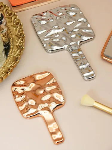 Vista 7 de MIRRORNOVA Espejo de mano, 4 pulgadas de largo x 7 pulgadas de ancho, espejo de pestañas pequeño para maquillaje, dorado
