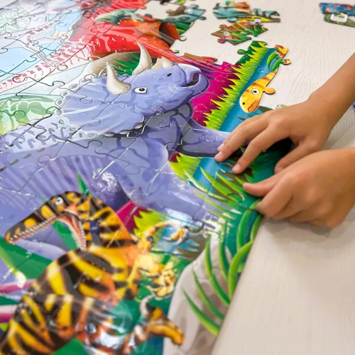 Vista 8 de The Learning Journey Puzzle Doubles que brilla en la oscuridad – Dinos – Rompecabezas preescolar de 100 piezas que brilla en la oscuridad