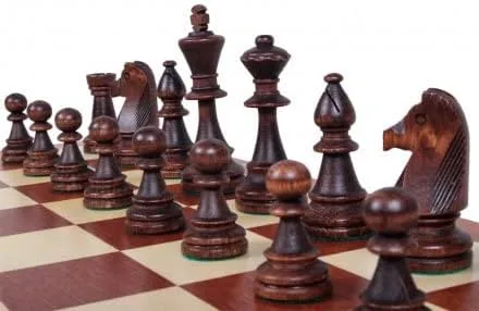 Vista 4 de Juego de Ajedrez de Torneo de Madera con Tablero de Madera y Piezas de Ajedrez - Ajedrez - Europeo (21" (52cm) - No.6)