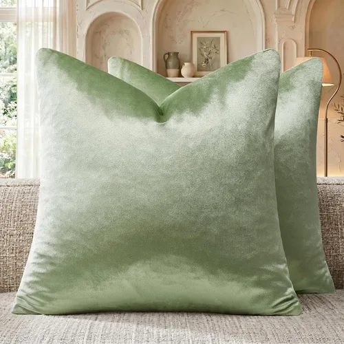 Vista 168 de GIGIZAZA Juego de 2 fundas de almohada doradas de terciopelo de 20 x 20 pulgadas para sofá Almohadas para sofá, tela texturizada suave de 9.88