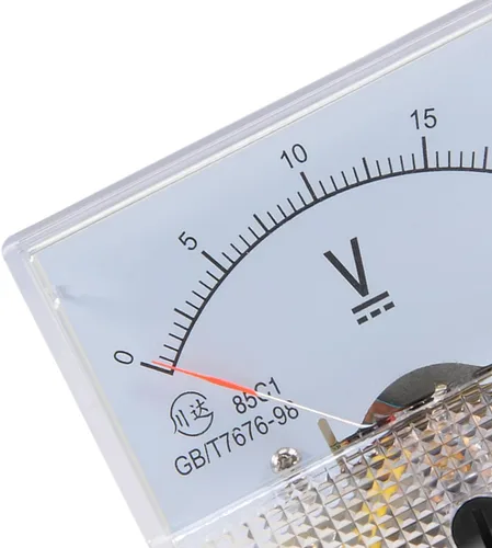 Vista 5 de uxcell Medidor de voltaje del panel analógico DC 0-20V 85C1 2,5% margen de error blanco