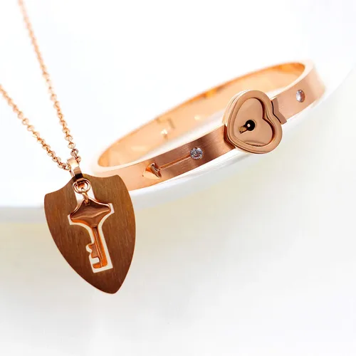 Vista 3 de Uloveido Collar con colgante de llave de escudo y pulsera de bloqueo para niñas y niños, juego de pulsera para hombres y mujeres, regalo