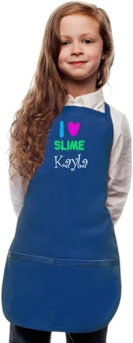 Vista 5 de Delantal personalizado para niños con diseño de bordado I Love Slime Rosa encendido
