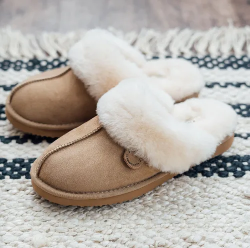 Vista 15 de Dearfoams Women's Fireside Sydney Shearling Fur IndoorOutdoor Scuff Slipper with Wide Widths