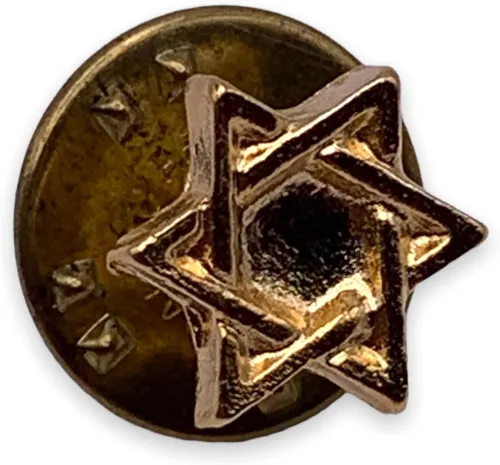 Vista 4 de Pin de solapa de estrella de David con acabado dorado, pin religioso de estrella de David, pines de estrella judía, pin de solapa de estrella dorada