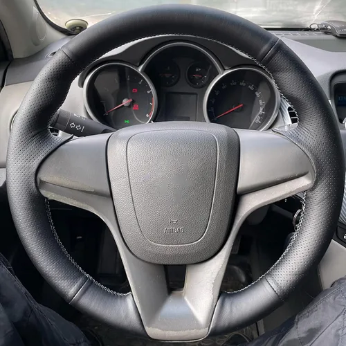Vista 2 de Funda para volante, para Chevrolet Aveo 2011-2014, personaliza el cuero cosido a mano