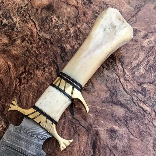 Vista 5 de Poshland RG-44 Cuchillo de caza de acero de Damasco hecho a mano - Mango magnífico