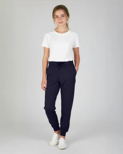 Vista 29 de Real Essentials Paquete de 3: pantalones deportivos casuales para niñas (de 7 a 16 años)