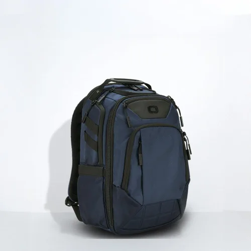 Vista 28 de Mochila Renegade para computadoras portátiles/tabletas de Ogio con RSS