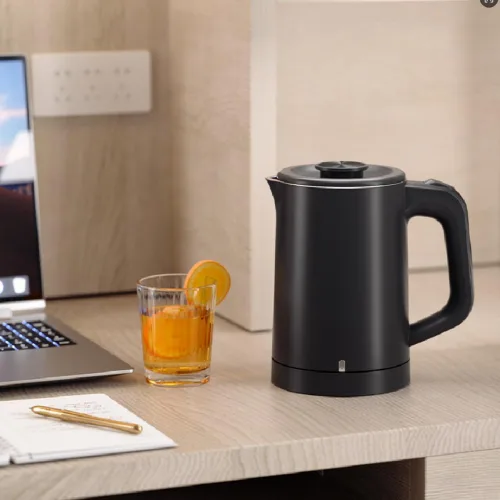 Vista 4 de Hervidor eléctrico pequeño de 0.6 L, acero inoxidable 304, mini calentador de agua caliente de 600 W, hervidor de café eléctrico portátil de viaje