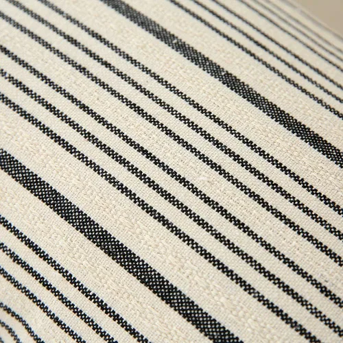 Vista 3 de Kiuree Fundas de almohada de granja de color negro y beige de 16 x 16 pulgadas, funda de almohada cuadrada decorativa moderna, juego de 2 fundas
