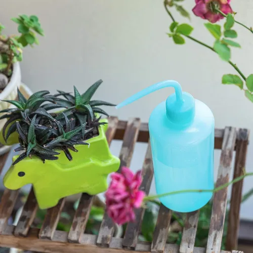 Vista 3 de Botellas exprimibles para suculentas, 16.9 fl oz, botella de riego de chorro de agua azul, lata de aspersión para apretar, botella de plástico