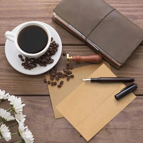 Vista 6 de Paquete de 50 sobres de papel kraft marrón de 4 x 6 pulgadas para invitaciones, tarjetas y postales