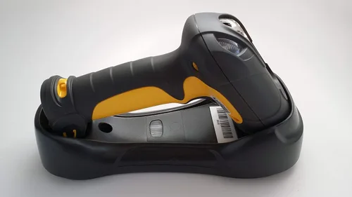 Vista 2 de Zebra LS3578-FZ - Escáner de código de barras inalámbrico resistente con Bluetooth integrado, con base de carga y cable USB (renovado)