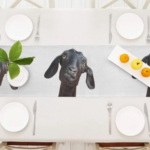 Vista 3 de Moslion Camino de mesa de cabra negra, lindo y divertido animal, cabeza humorística, ojos amarillos, decoración de camino de mesa para cocina