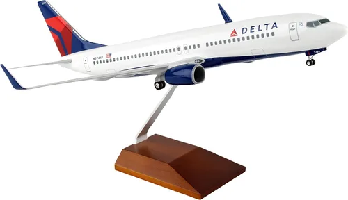 Vista 8 de Daron Skymarks Delta MD-80 Widget Livery - Kit de modelo con soporte de madera (escala 1/100)