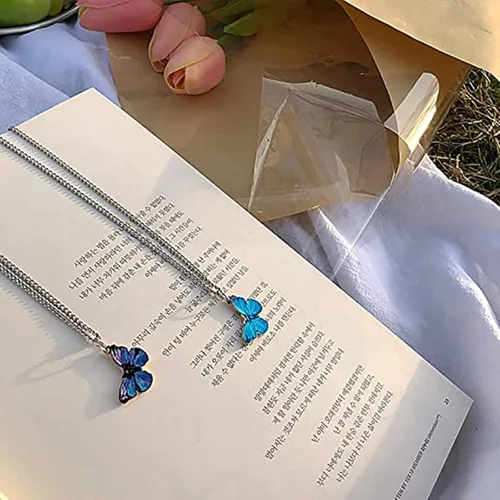 Vista 3 de Gargantilla fina plateada con mariposa fina chapada en plata, para mujeres, adolescentes y niñas, delicada cadena ajustable, linda joyería