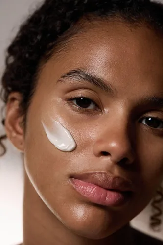 Vista 5 de Dr. Hauschka Máscara revitalizante, 1.0 onzas líquidas