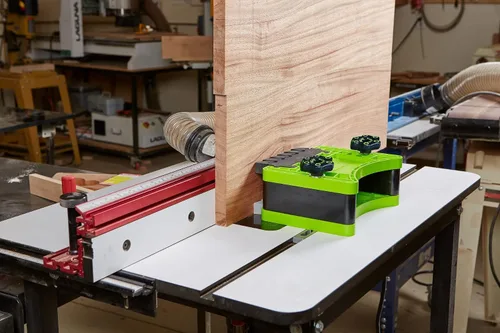 Vista 8 de BOW Products FeatherDUO FP3 - Guía de empuje para sierras de mesa, mesas de router y sierras de cinta - Guía de empuje apilable con aletas de EVA