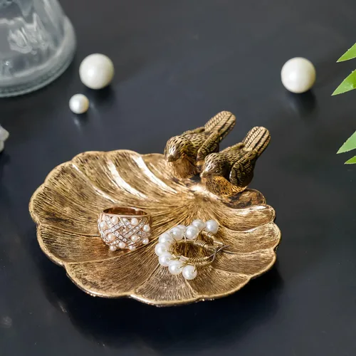 Vista 5 de NIKKY HOME Soporte para anillos, plato de joyería de pájaros, bandeja de baratija decorativa, Shabby Chic organizador de exhibición, cuenco