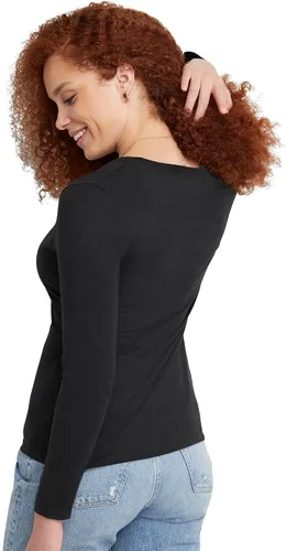 Vista 2 de Hanes Camiseta de algodón de manga larga para mujer, camiseta ligera con cuello redondo, ajuste moderno