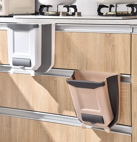 Vista 4 de BWGHBH Papelera colgante para puerta de armario de cocina, cubo de basura plegable para cocina, dormitorio, baño y automóvil (2.1 galones, caqui)