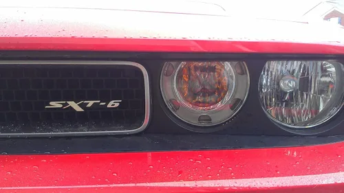 Vista 2 de 24Designs Compatible Sxt6 Stick on Emblem Negro Plata Reemplazo para Vehículos Dodge Y