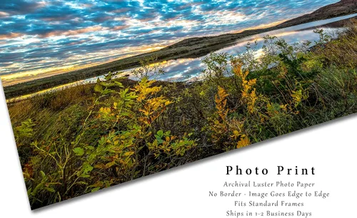 Vista 2 de Impresión de fotografía de paisaje (sin marco) Imagen del cielo escénico sobre el lago al atardecer en la noche de otoño en las montañas Wichita