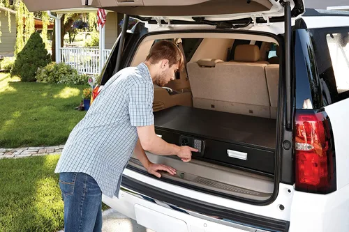 Vista 2 de SnapSafe Caja fuerte debajo de la cama, tamaño mediano – Caja fuerte para armas de fuego, municiones y objetos de valor – Cabe en el maletero de SUV