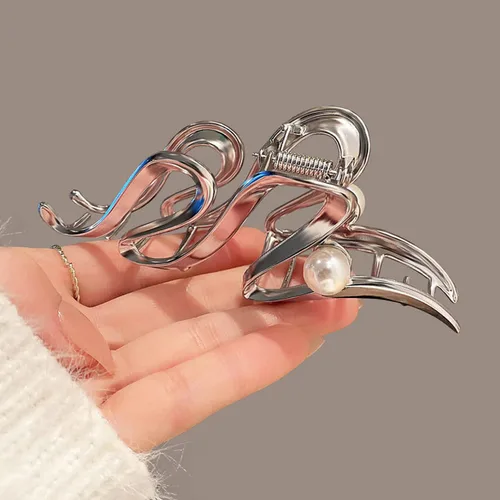 Vista 4 de Pinzas de pelo de cinta plateada de metal con perlas, accesorios para el cabello para mujeres y niñas, elegantes pinzas para el cabello ondulado