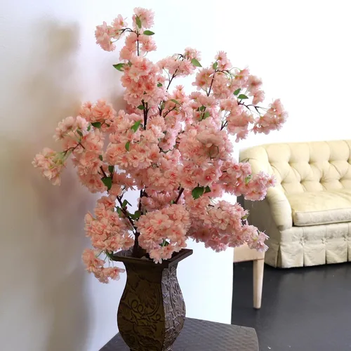 Vista 5 de Larksilk Paquete de 3 ramas de flor de cerezo rosa claro de 30 pulgadas, tallos artificiales japoneses de Sakura para jarrones altos, arcos de boda