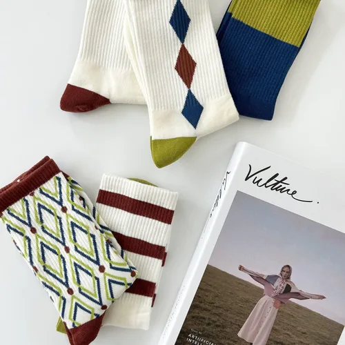 Vista 2 de AMYETAILEEN Women Crew Ankle Socks 5 Pairs - Women Checkered Happy Neutral Girls Fun Warm Cozy Cotton Casusal