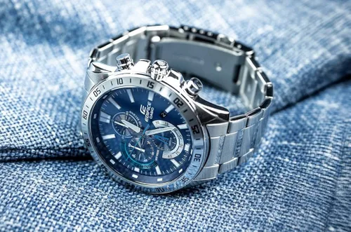 Vista 4 de Casio Edifice Reloj de cuarzo para hombre con correa de acero inoxidable, plateado, 23 (modelo EFV-620D-2AVUEF)