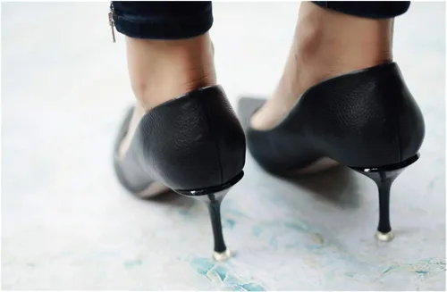 Vista 7 de C.Paravano Zapatos de tacón para mujer Tacón de gatito para mujer Tacón bajo puntiagudo Zapatos de tacón para vestido de boda para fiesta